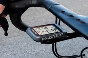 With the optional front-mount bracket, the Shanren Miles cuts a slim and aero profile.