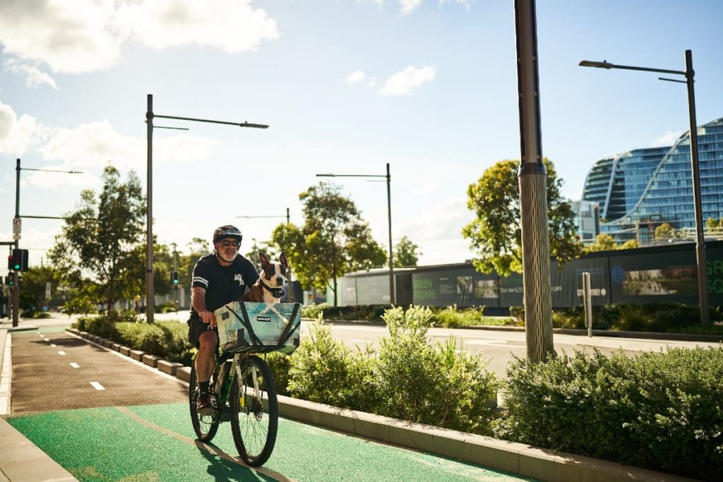 Green Square has a wealth of cycling infrastructure and its flat topography and close proximity to the Sydney CBD make it a prime location for active transport. Photo credit: City of Sydney.
