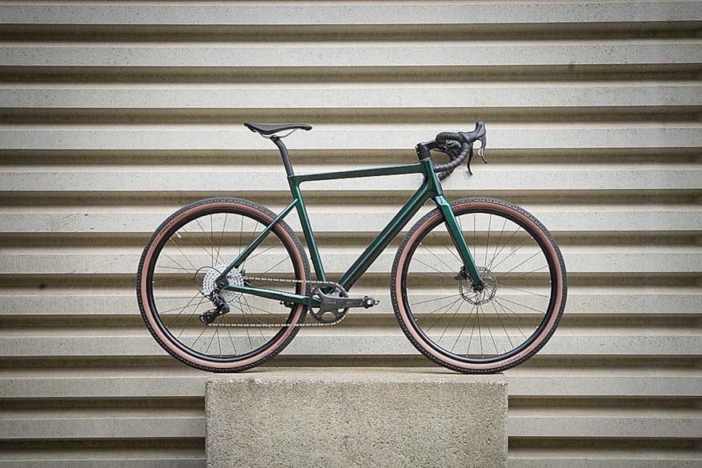 Desiknio carbon gravel bike
