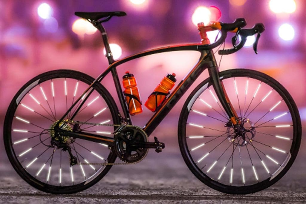 Bike with sekuclip wheel reflectors