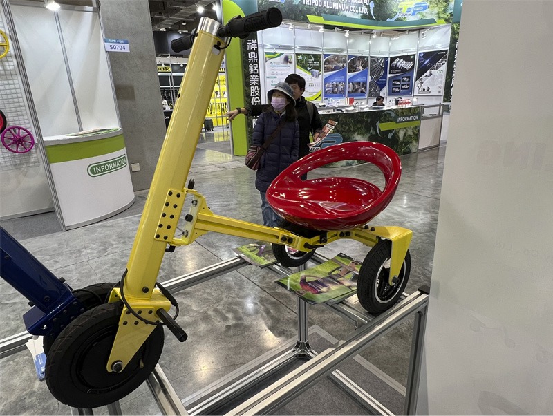 e-powered kid’s trike on display at expo